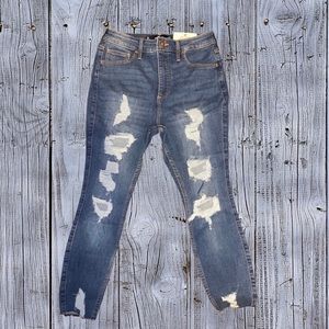Distressed, Curvy High-Rise & Crop Super Skinny, Hollister Jeans